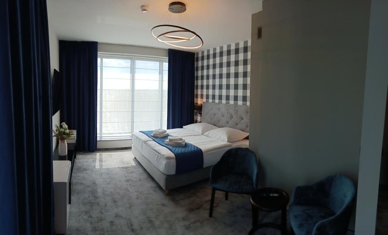 Hotel Sanova Jaroslaw Bagian luar foto