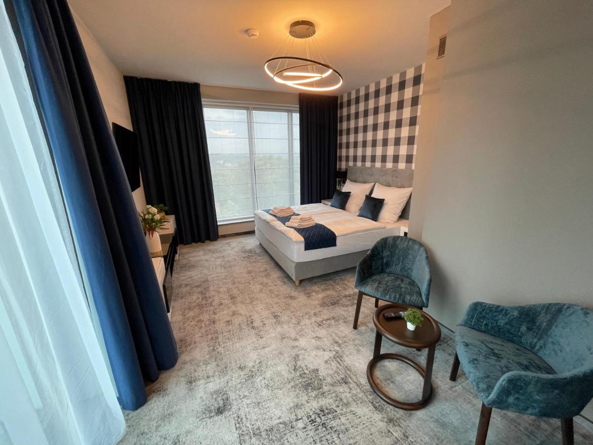 Hotel Sanova Jaroslaw Bagian luar foto