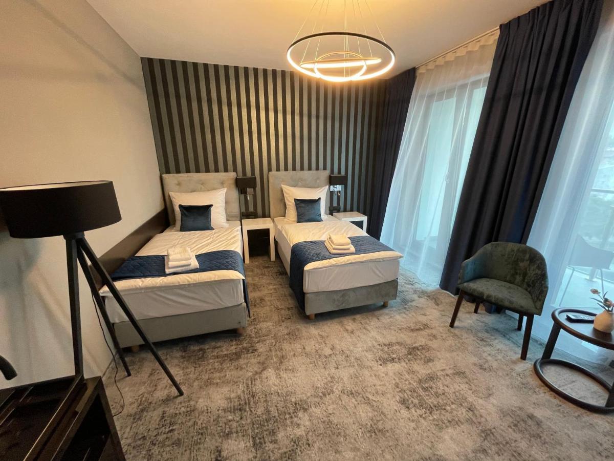 Hotel Sanova Jaroslaw Bagian luar foto