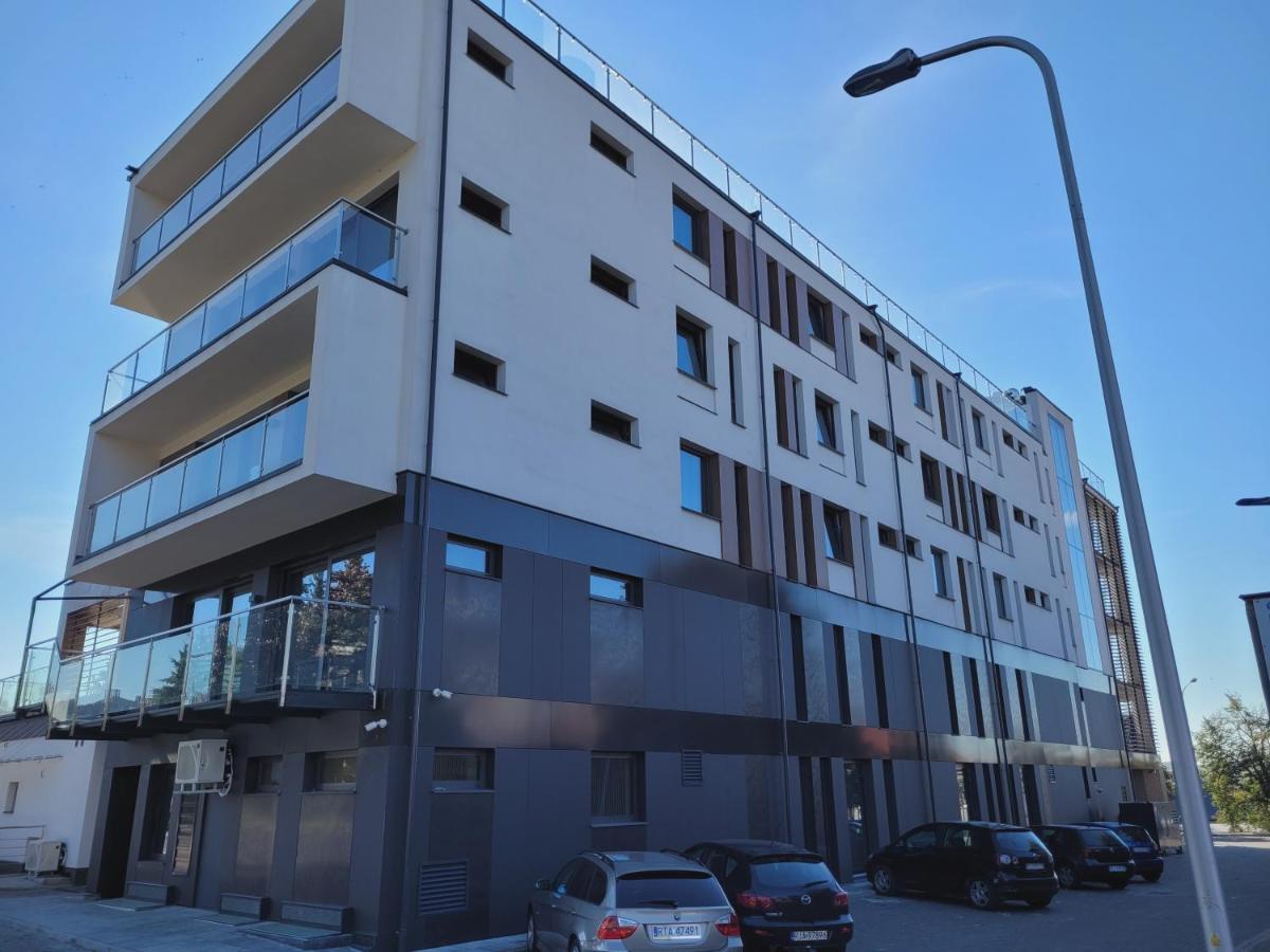 Hotel Sanova Jaroslaw Bagian luar foto