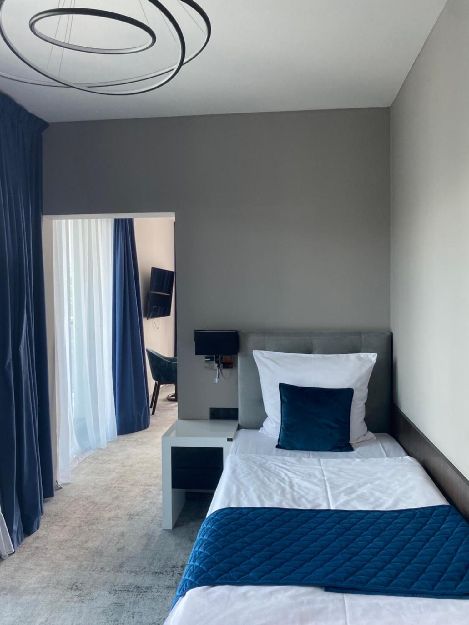 Hotel Sanova Jaroslaw Bagian luar foto